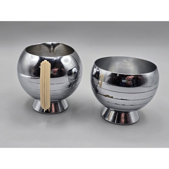 Chase 2 Piece Comet Sugar Bowl And Cream with Bakelite Accent - Picture 2 of 8